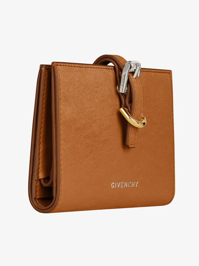 Women Wallets and Card Holders Givenchy Voyou Wallet In Leather Soft Tan Women Wallets and Card Holders Givenchy Voyou Wallet In Leather Soft Tan